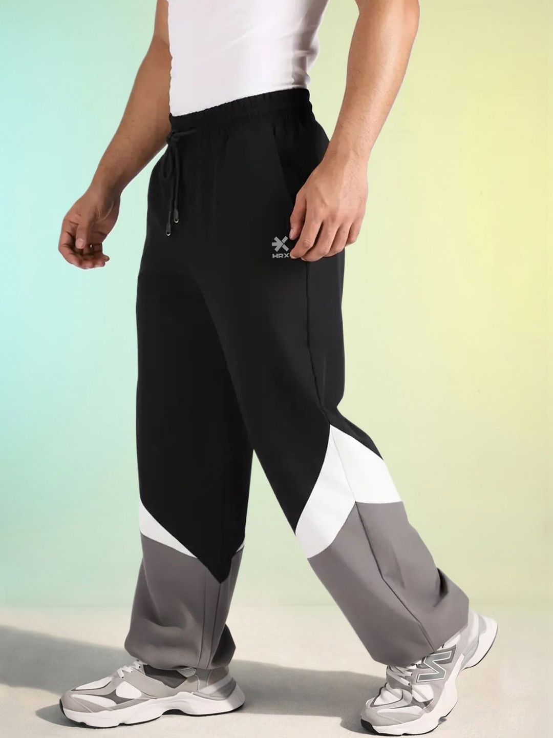 HRX by Hrithik Roshan Men Regular Fit Colourblocked Training Track Pants