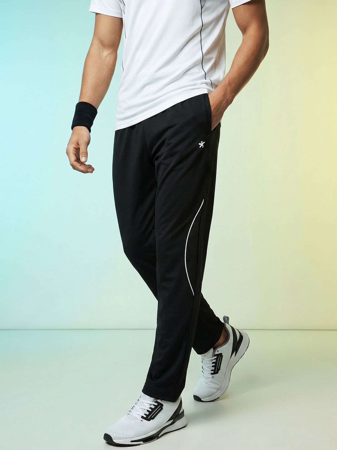 HRX by Hrithik Roshan Men Regular Fit Rapid-Dry Training Track Pants