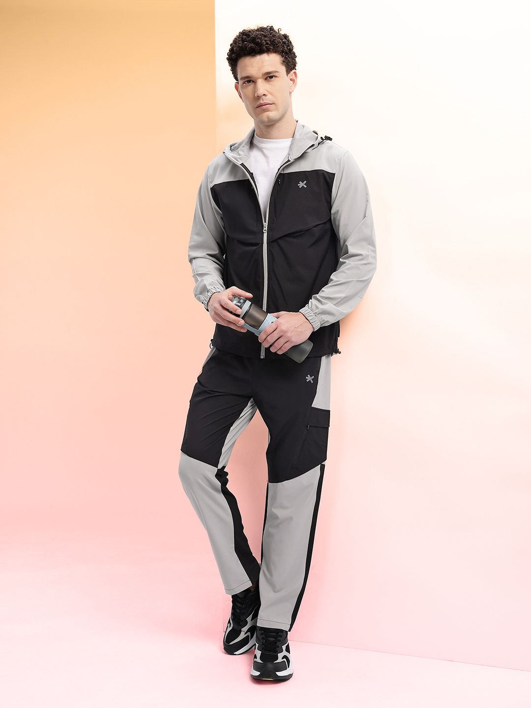 HRX by Hrithik Roshan Colourblocked Rapid-Dry Running Tracksuit with Reflective Elements