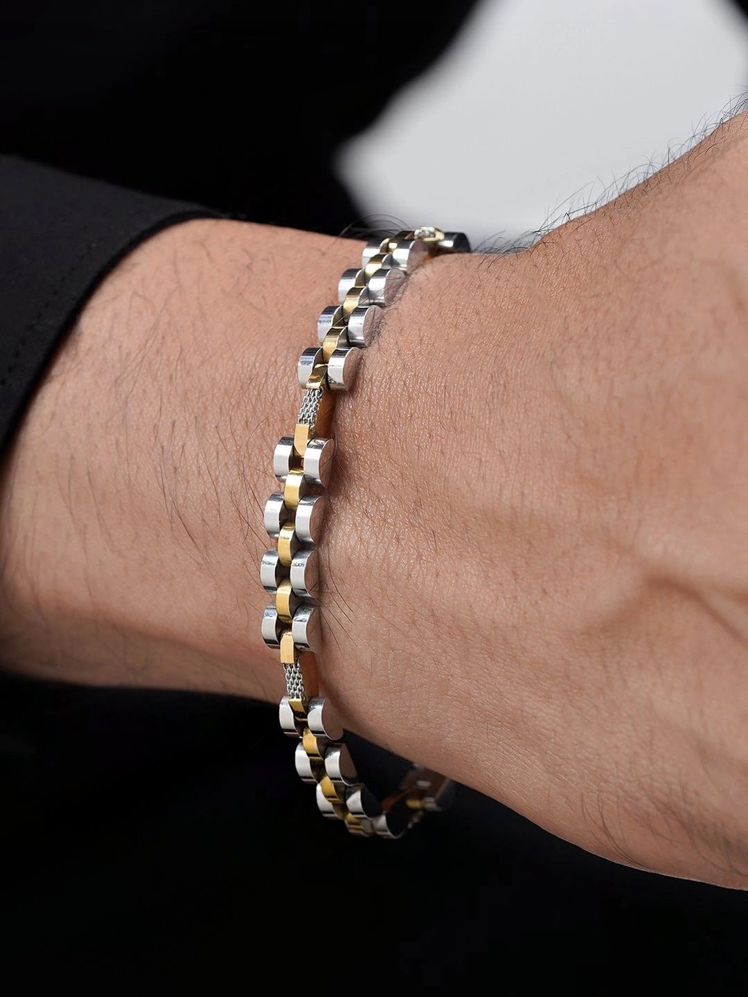 SWASHAA Men Gold-Plated Link Bracelet