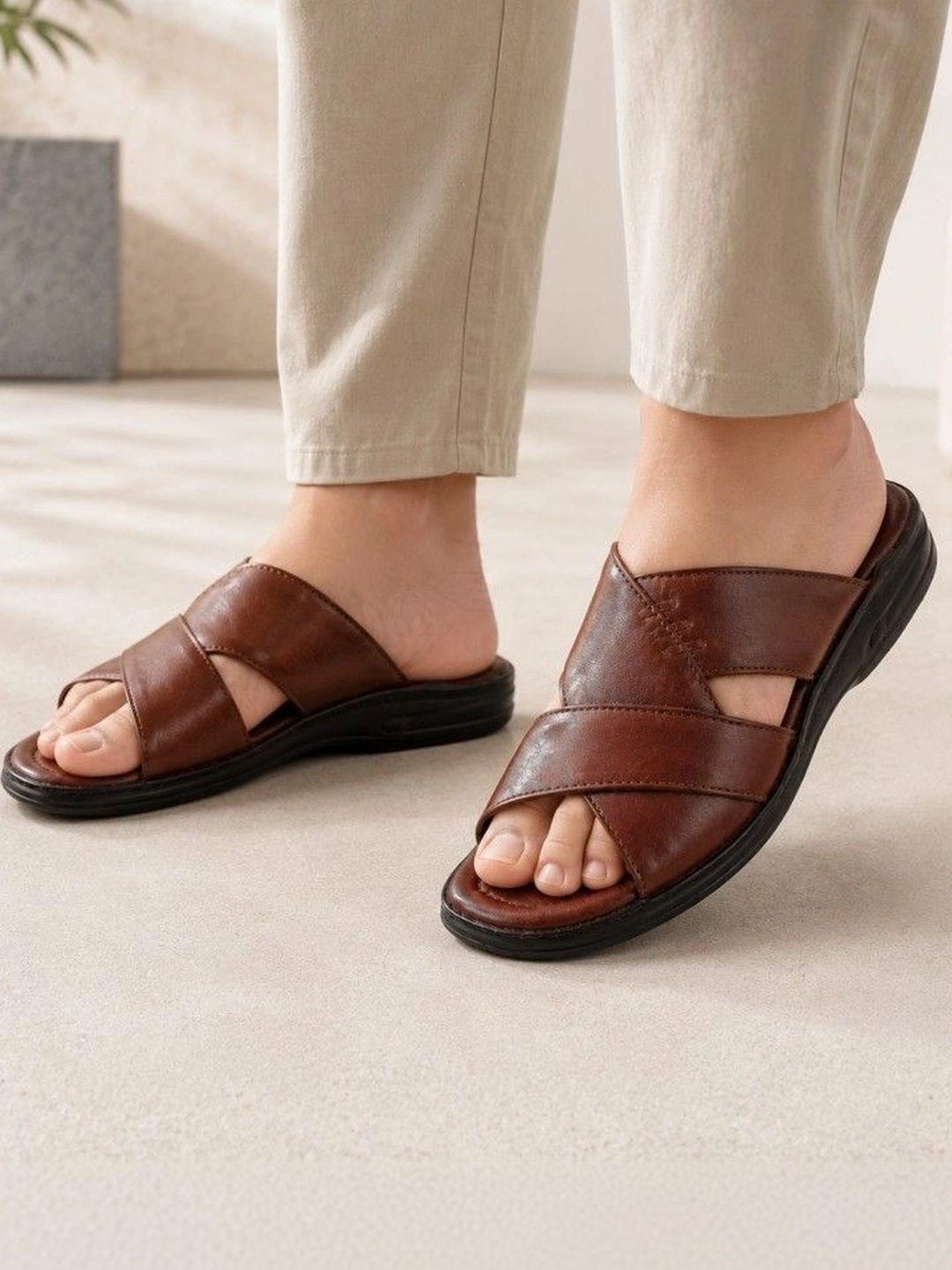 REAL BLISS FOOTWEAR Men Comfort Sandals