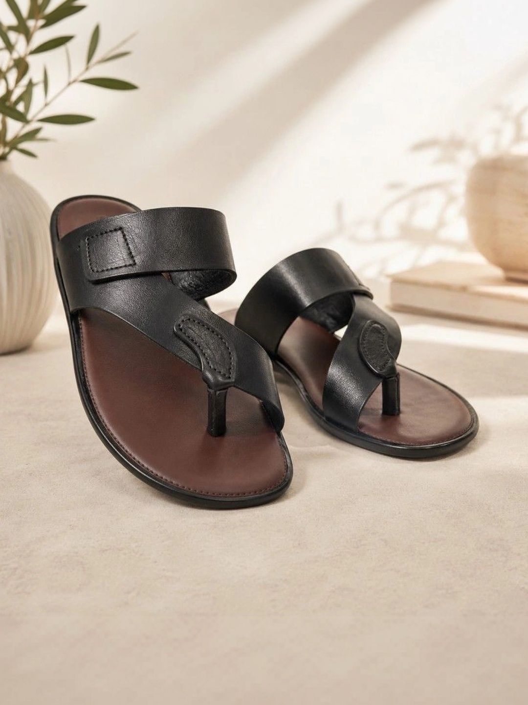 REAL BLISS FOOTWEAR Men Shoe-Style Sandals