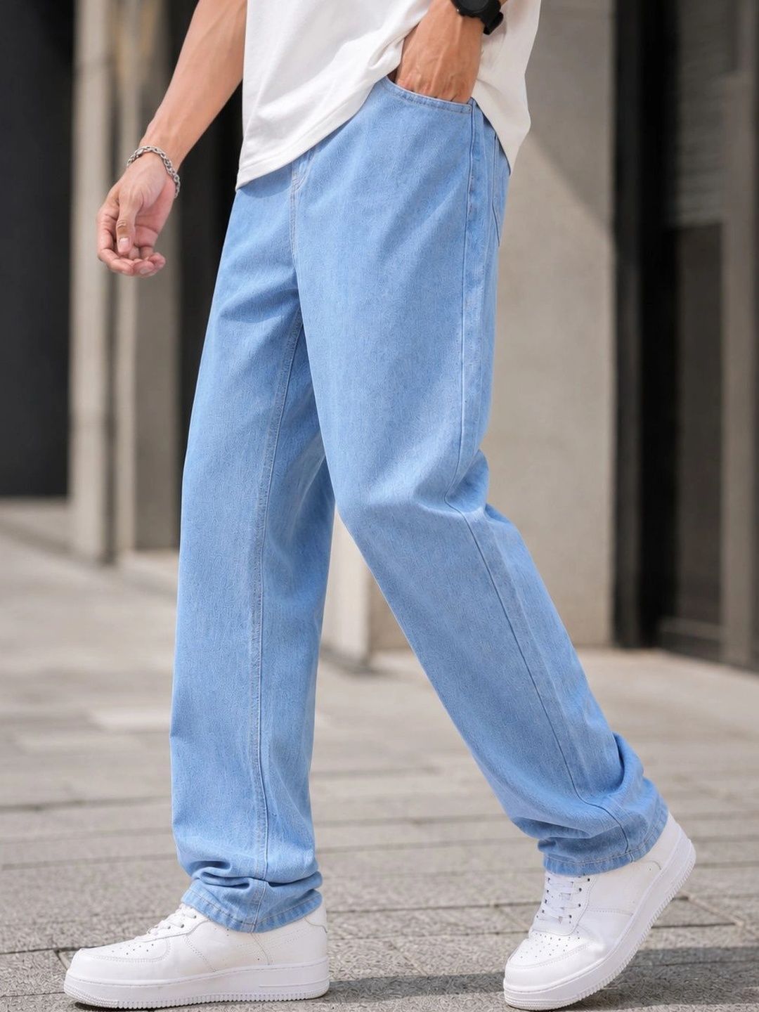 DENIM LIFE Men Classic Straight Fit Mid-Rise Stretchable Jeans