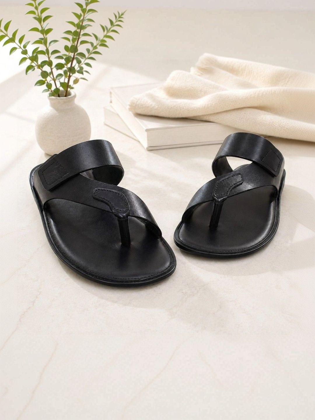 REAL BLISS FOOTWEAR Men Comfort Sandals