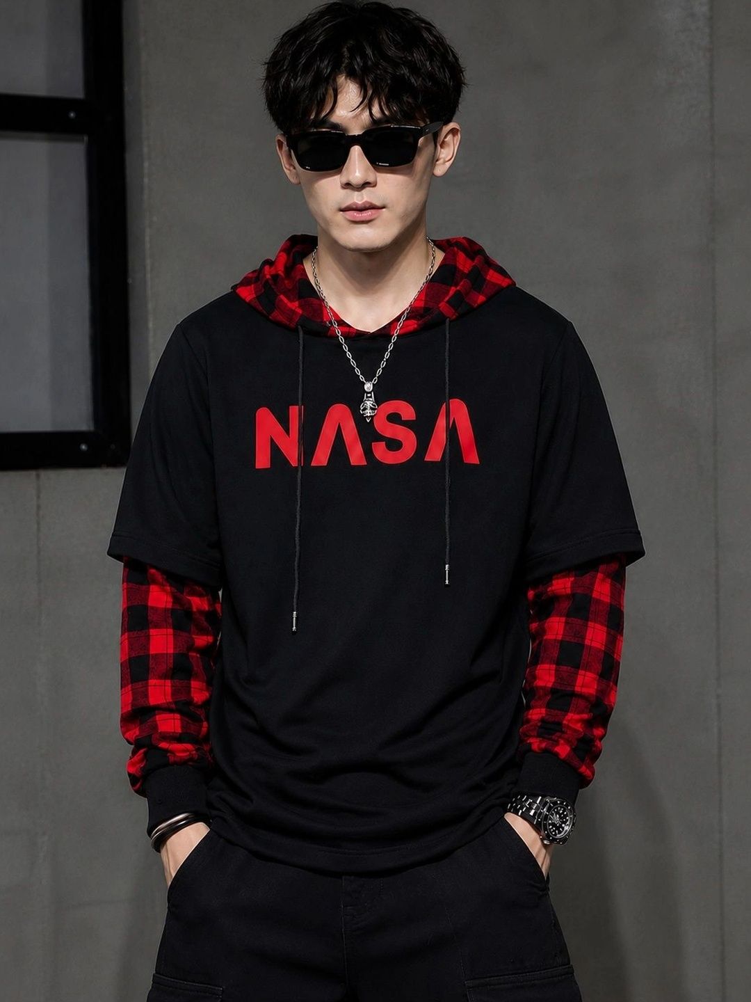 WRODSS WRODSS Men Floral Colourblocked Hooded T-shirt