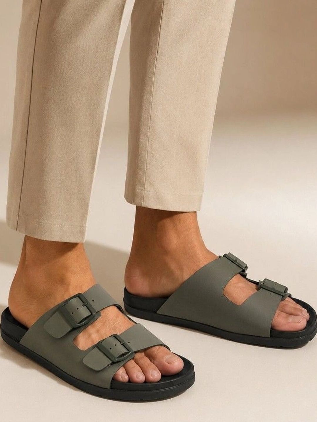 Roadster Men Comfort Sandals