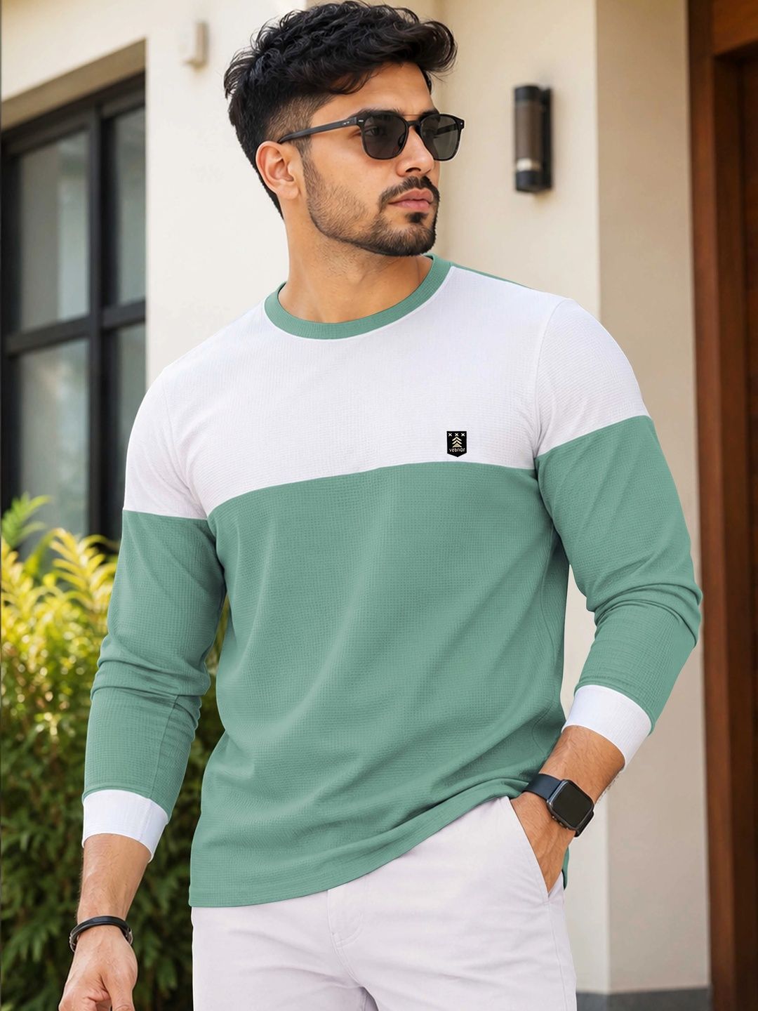 VeBNoR Men Colourblocked T-shirt