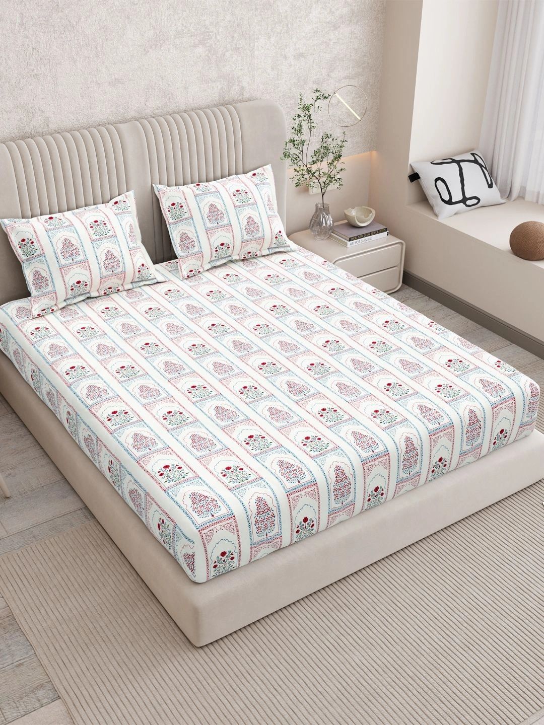 Sangria Maroon & White Floral 160 TC Bedsheet with 2 Pillow Covers