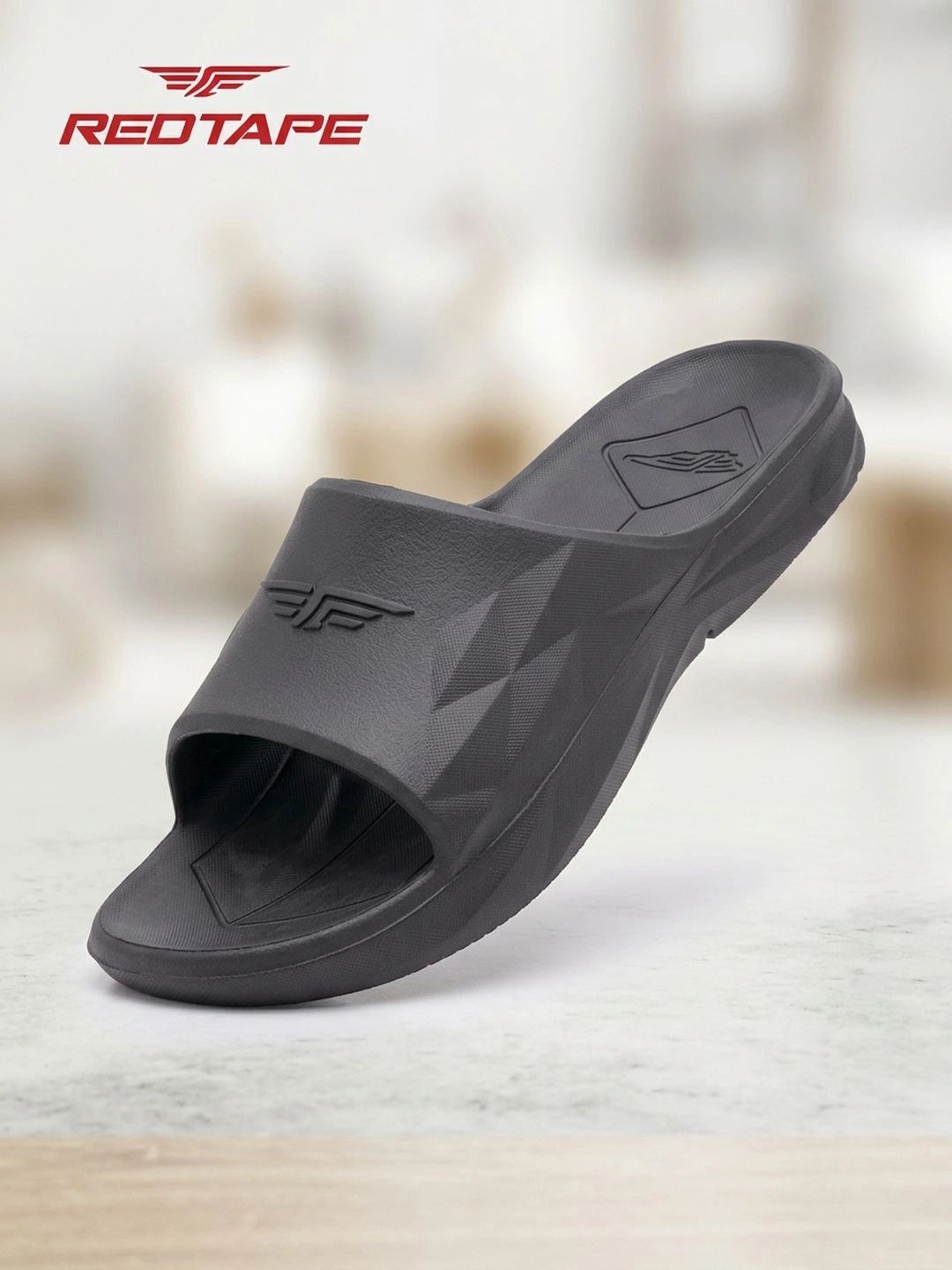 Red Tape Men Textured Sliders