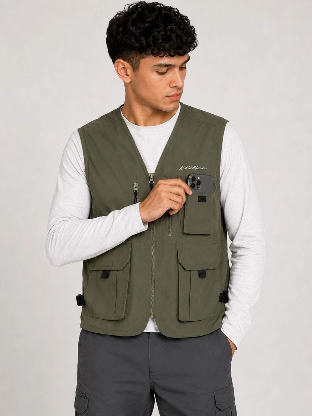 EDDIE BAUER Pathfinder 8 Pocket Travel Vest