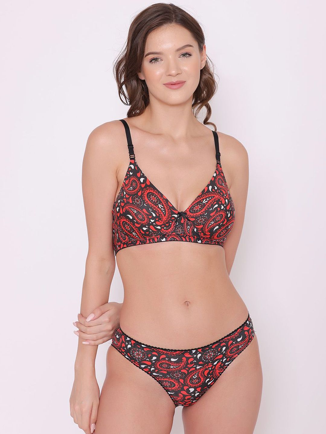 DressBerry Lightly-Padded Lingerie Set