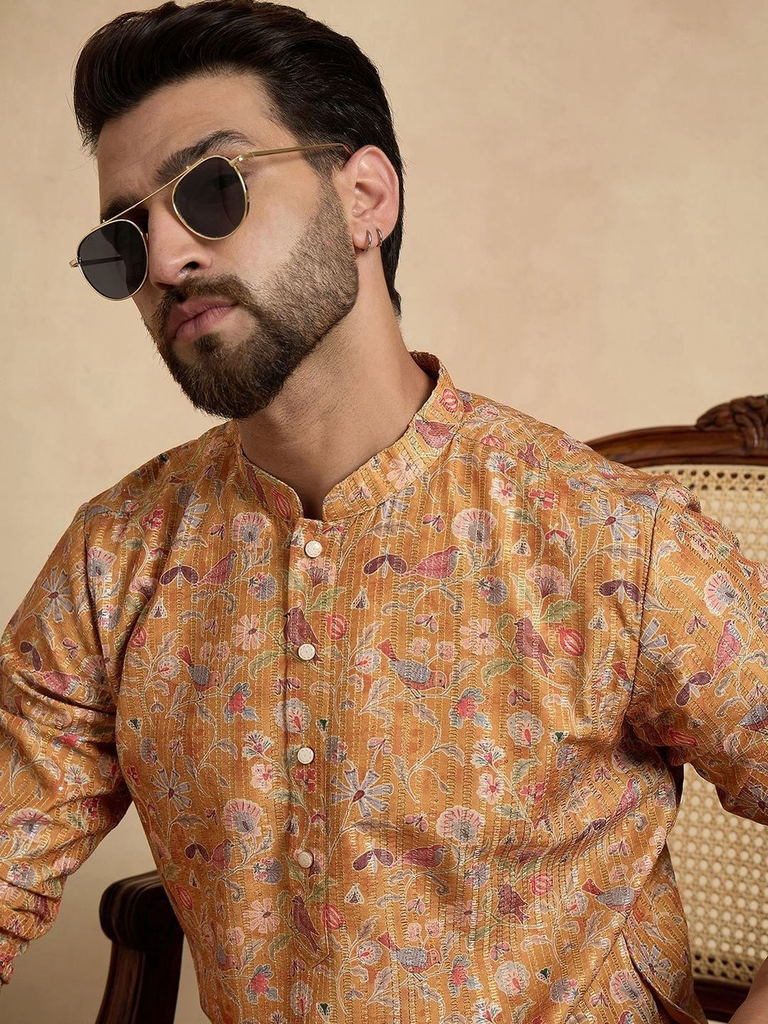 House of Pataudi Floral Embroidered Mandarin Collar Knee Length Straight Kurta