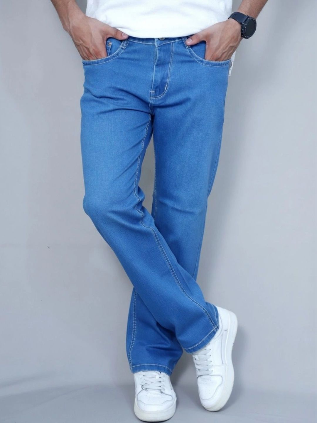 Roadster Men Straight Fit Mid-Rise Light Fade Jeans