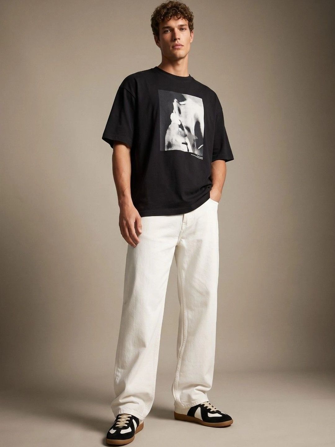 The Roadster Lifestyle Co. Men Streight Fit Jeans