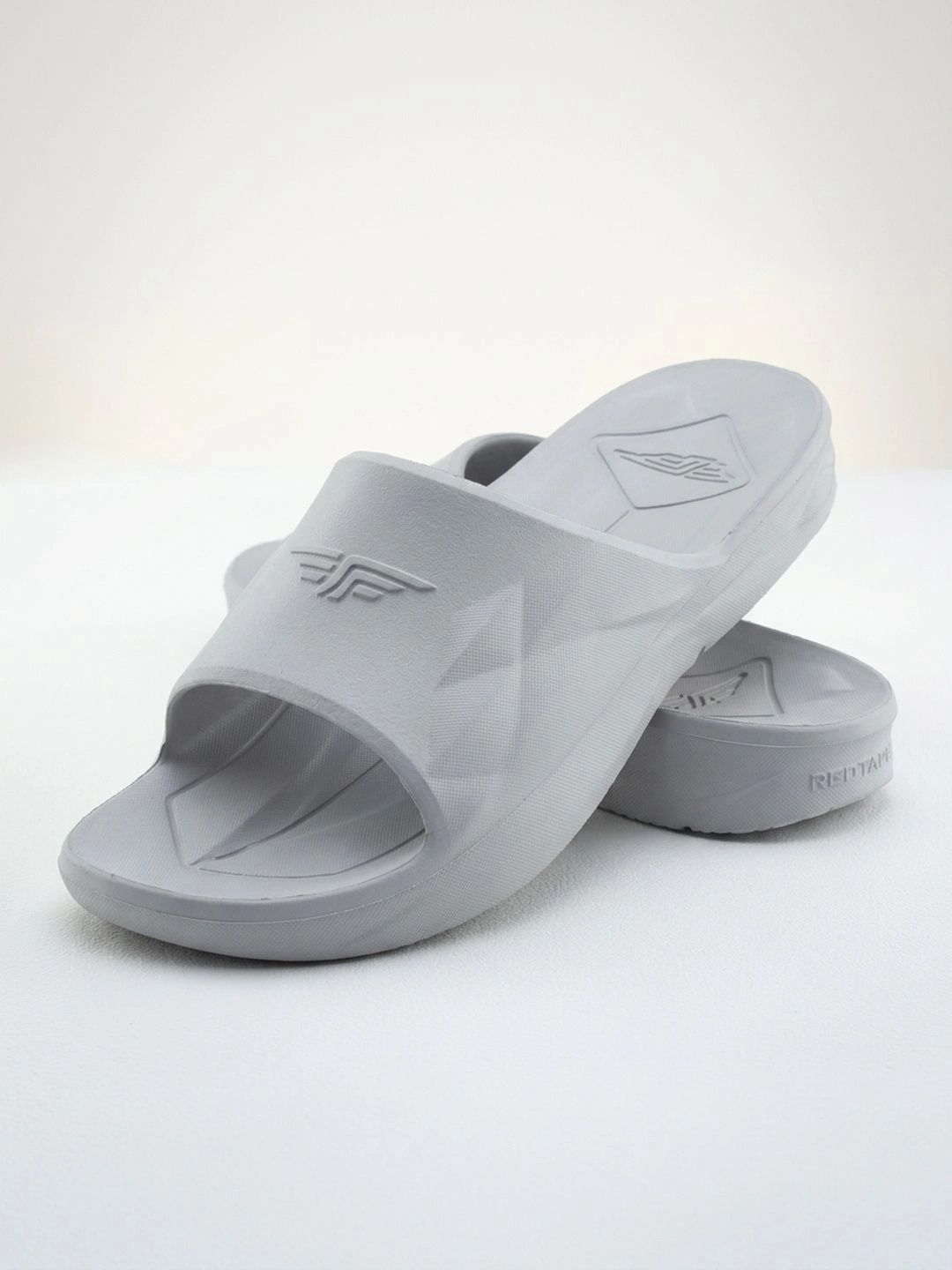 Red Tape Men Textured Sliders