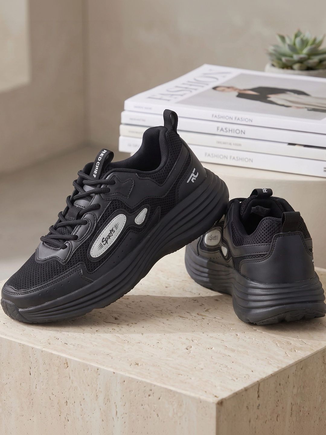 Red Chief Men Mesh Training or Gym Non-Marking Shoes