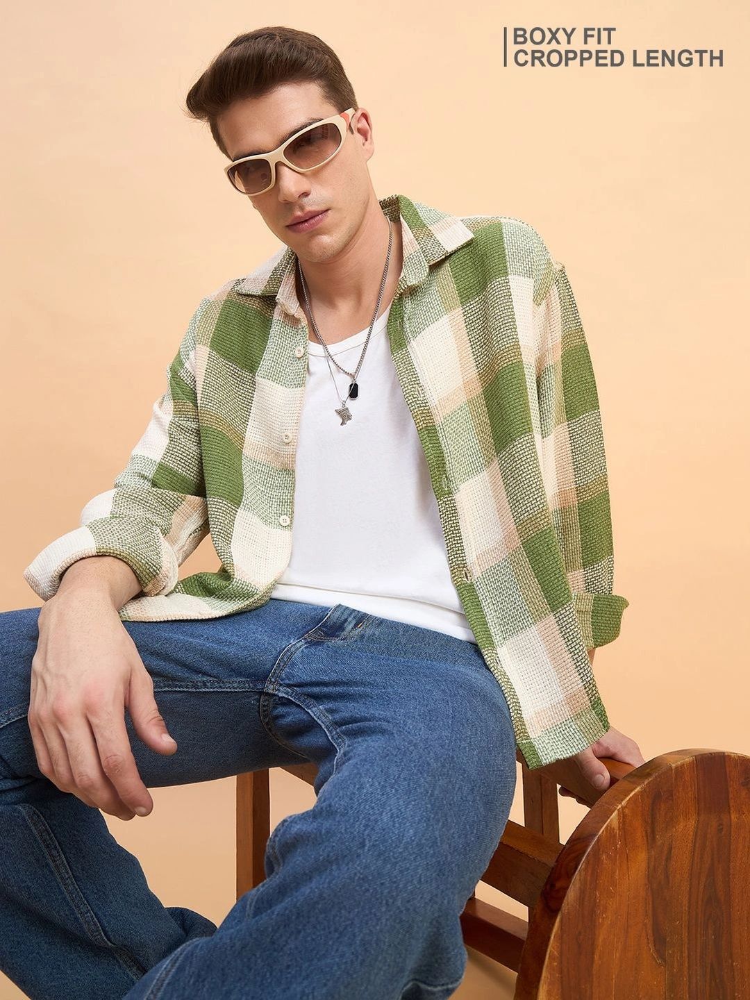 CHIMPAAANZEE Men Boxy Checked Casual Shirt
