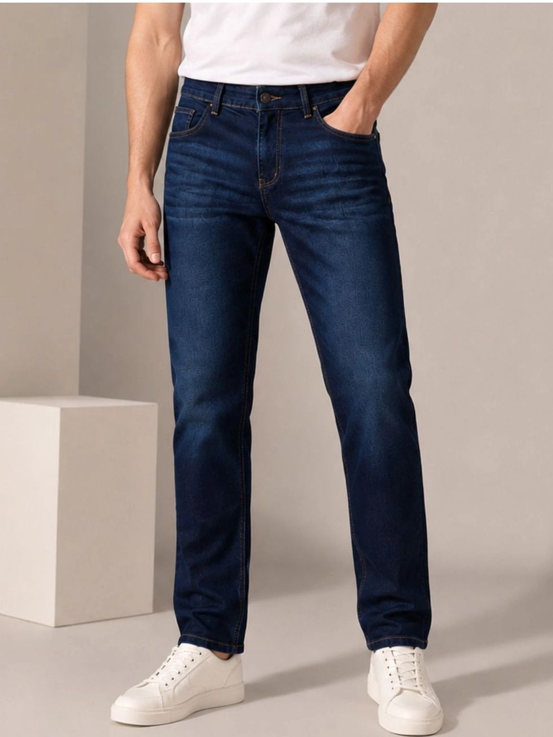 ZUSH Men Straight Fit Mid-Rise Low Distress Stretchable Jeans
