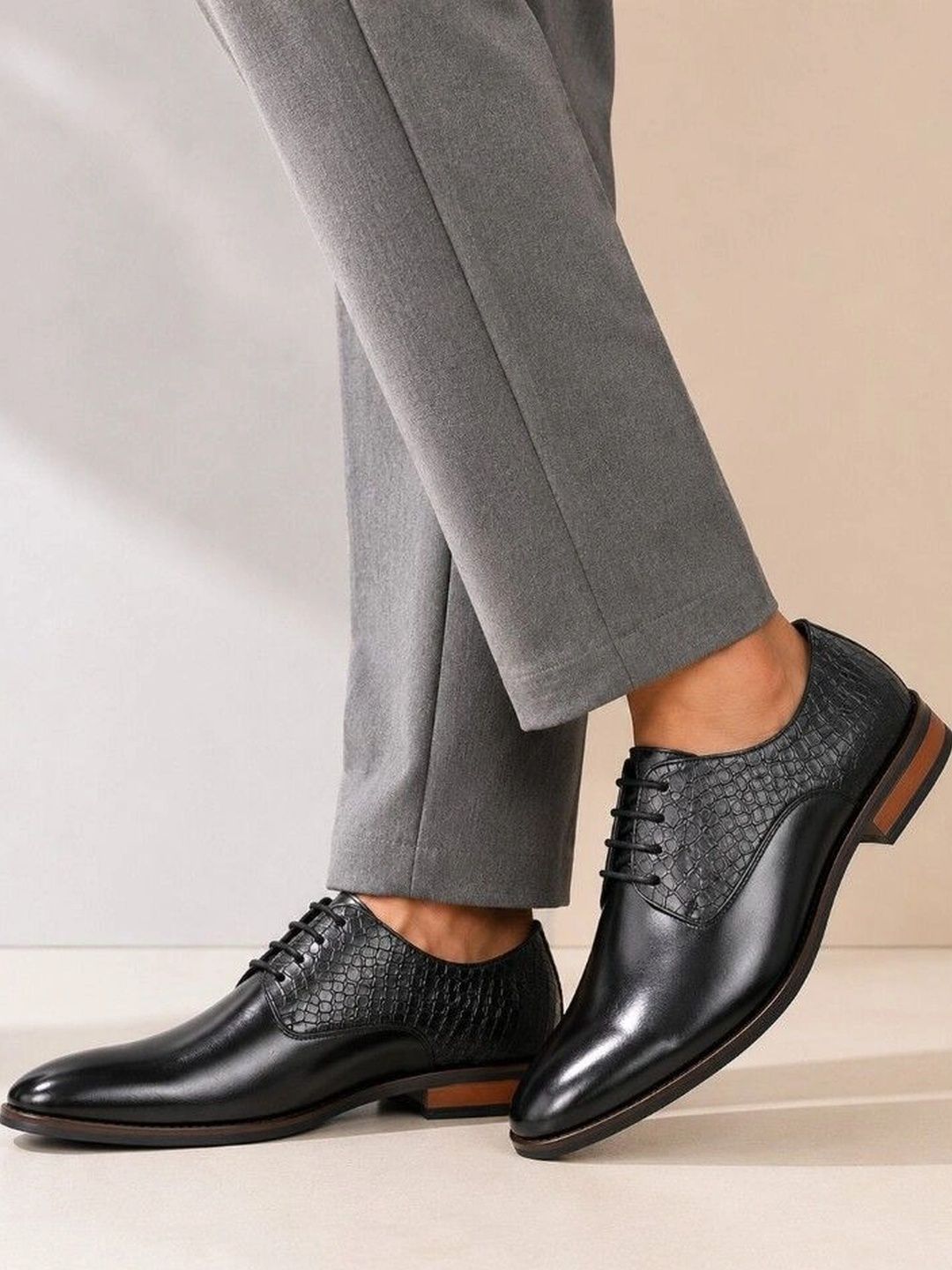 House of Pataudi Men Textured Pointed Toe Lace-Ups Derbys Formal Shoes