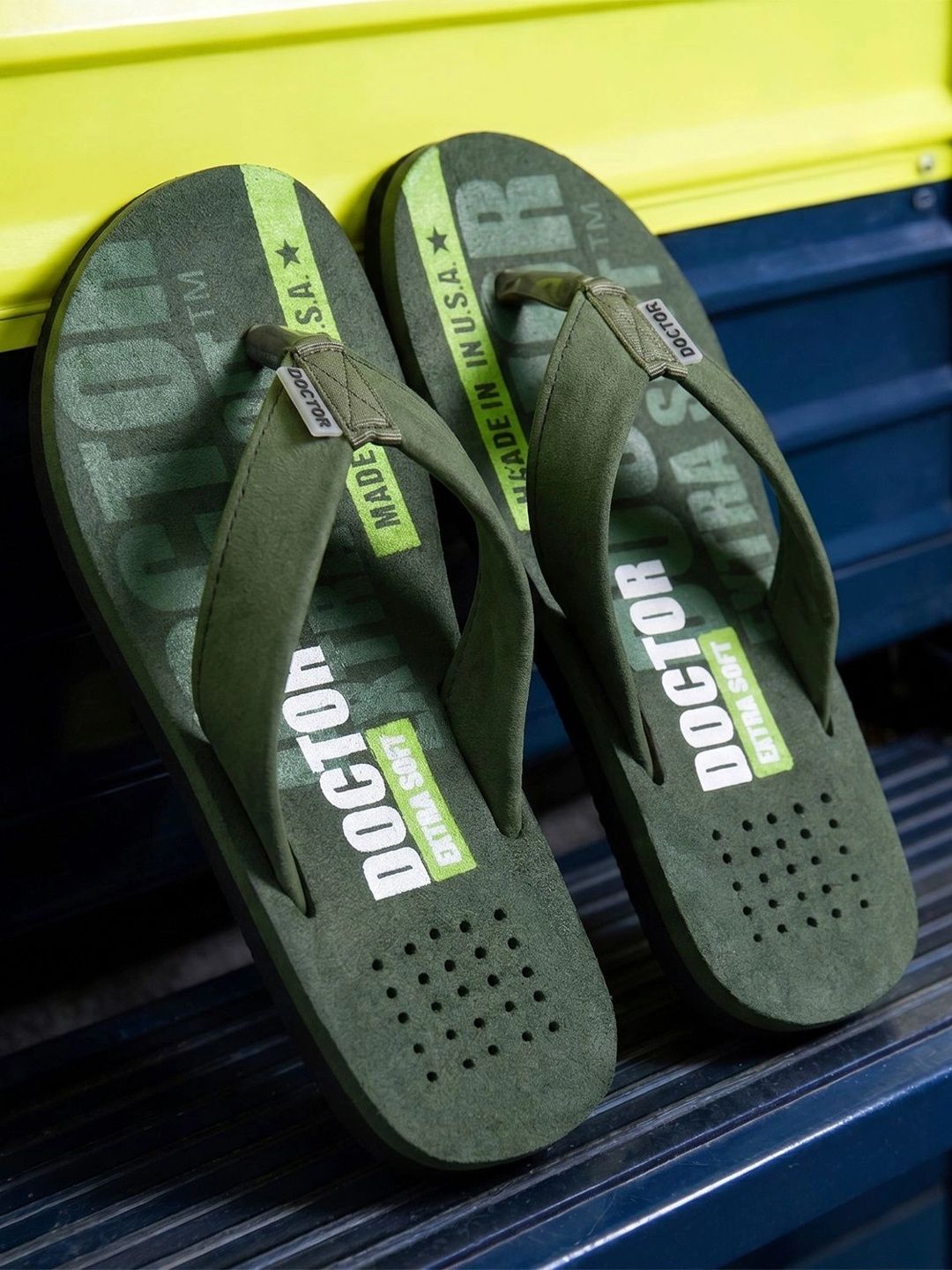 DOCTOR EXTRA SOFT Men Printed Orthopedic Non-Slip Thong Flip-Flops
