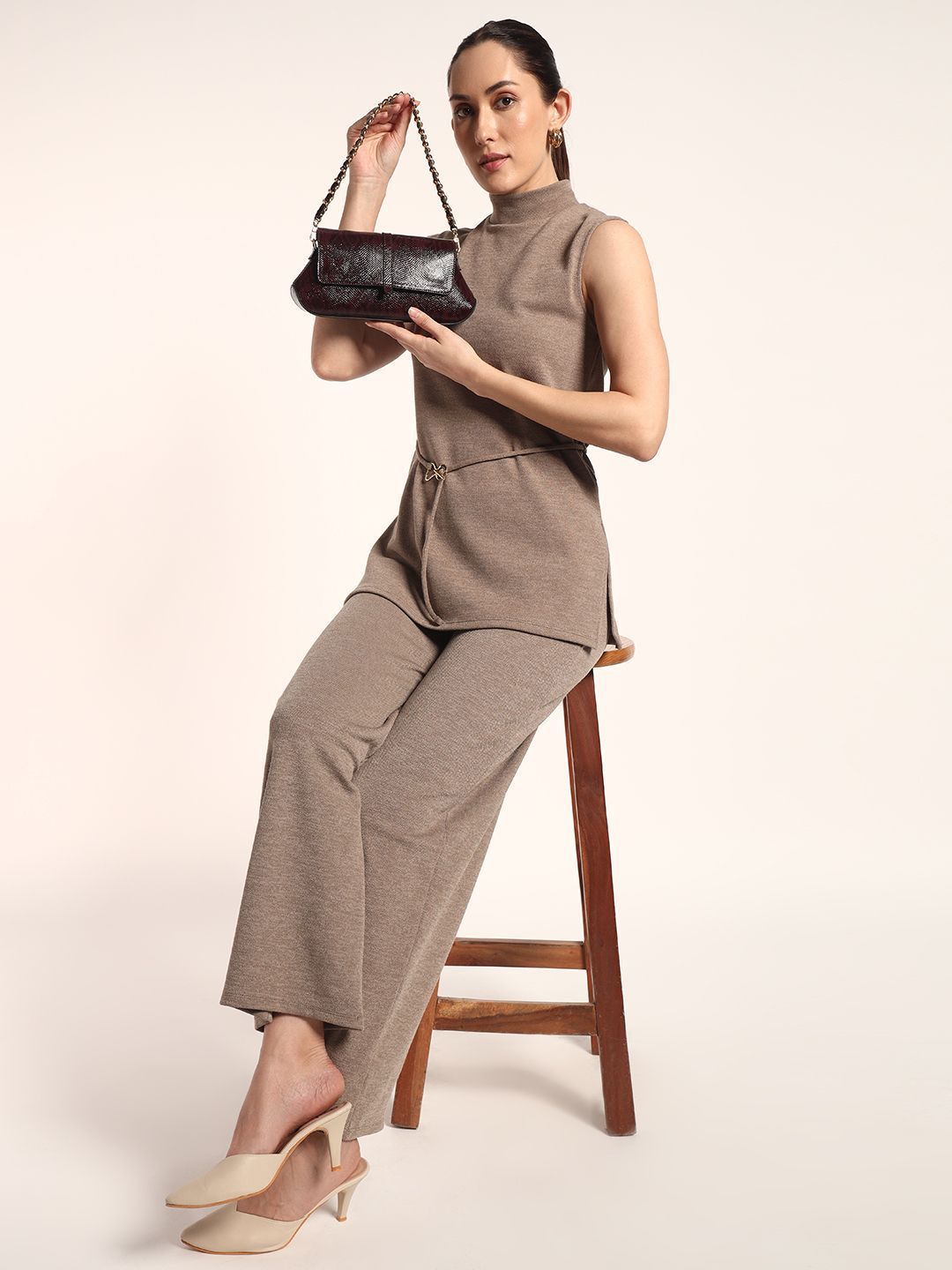 Women Textured Handheld Bag THE GUSTO Women Textured Structured Leather Handheld Bag