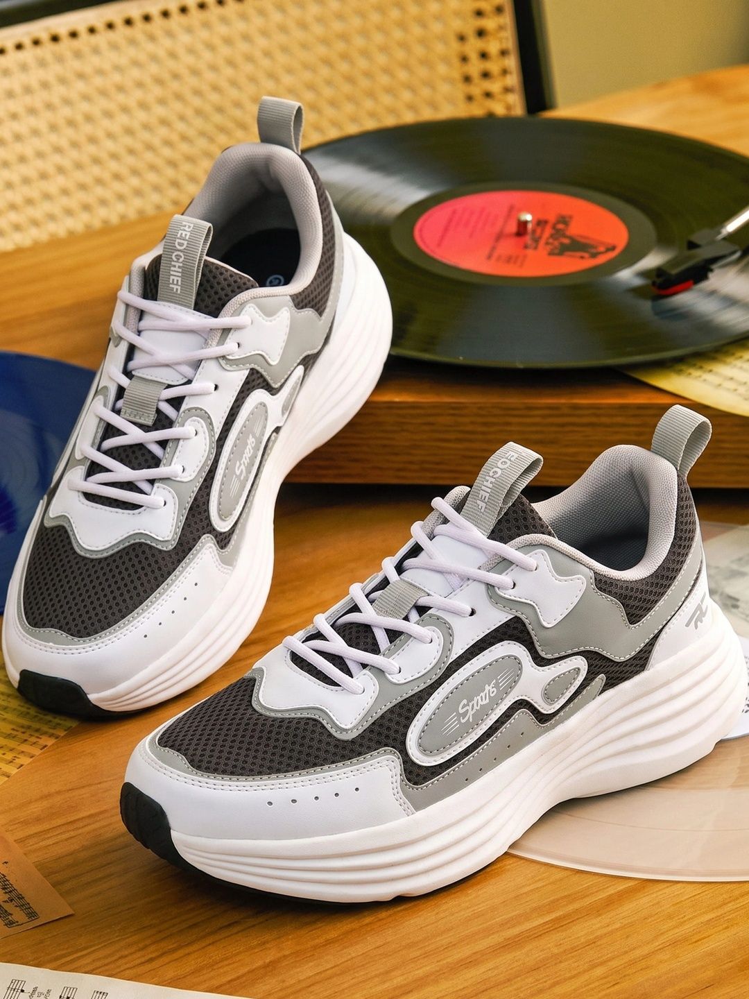 Red Chief Men Mesh Training or Gym Non-Marking Shoes