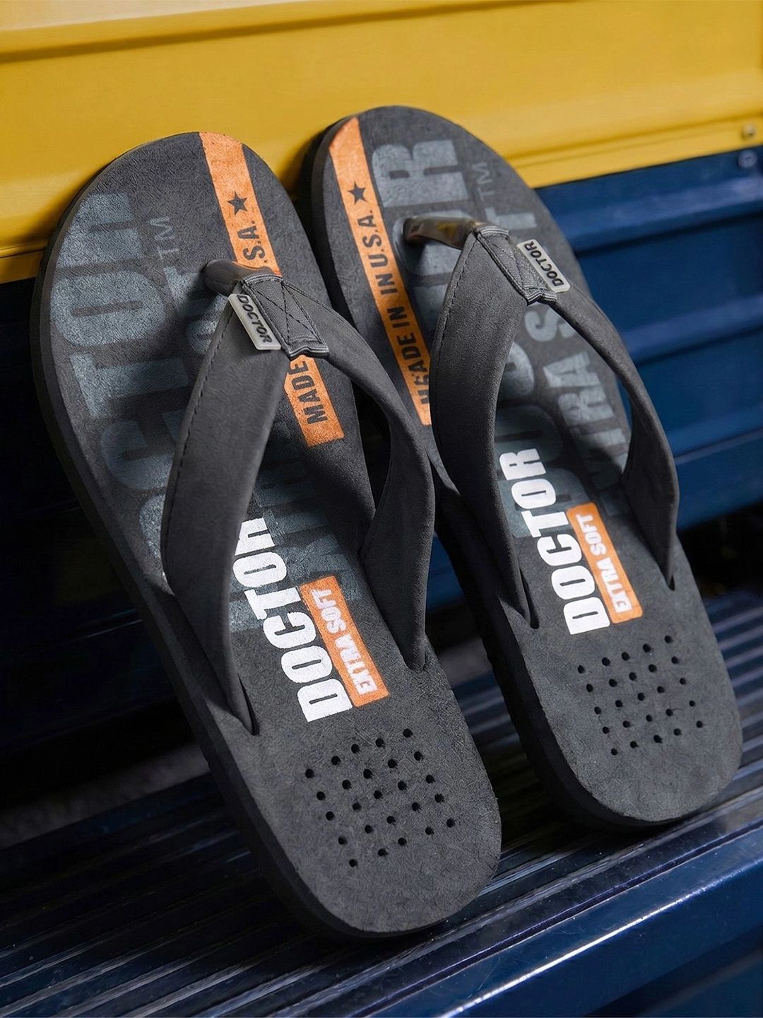 DOCTOR EXTRA SOFT Men Printed Orthopedic Non-Slip Thong Flip-Flops