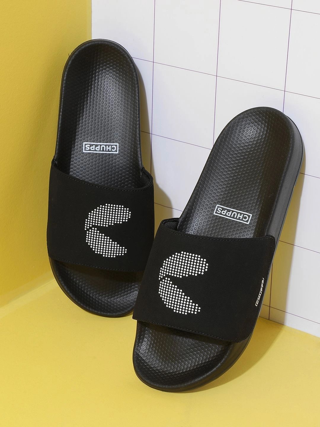 CHUPPS Men Black Dot Fusion Ergo-X Orthopedic Sliders