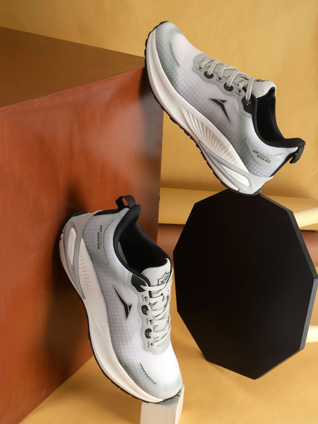 JQR Men Mesh Running Shoes