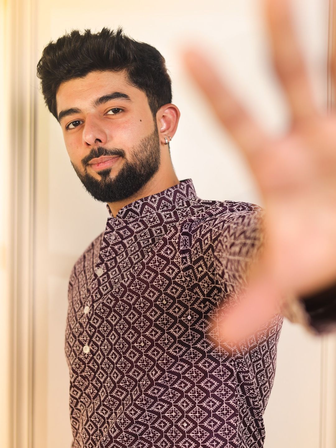 Koshin Men Sequinned Jacquard Kurta