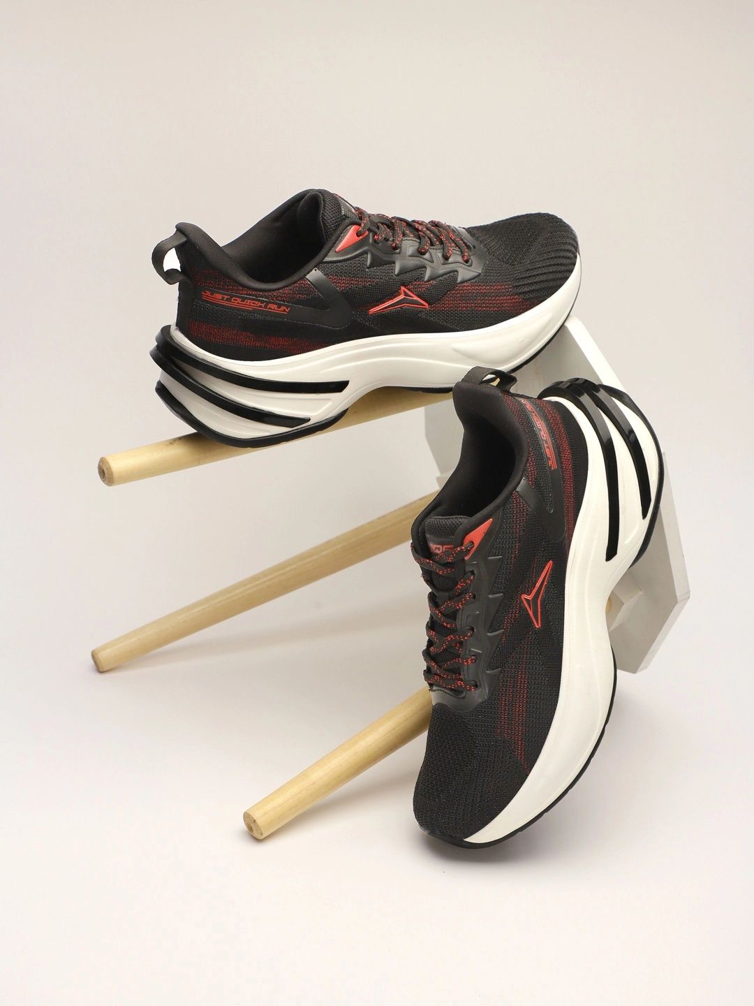 JQR Men Mesh Running Shoes