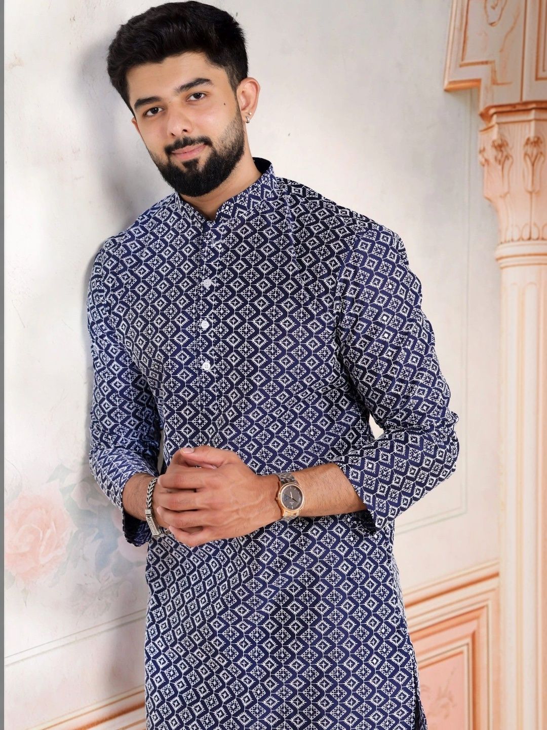 Koshin Men Sequinned Jacquard Kurta