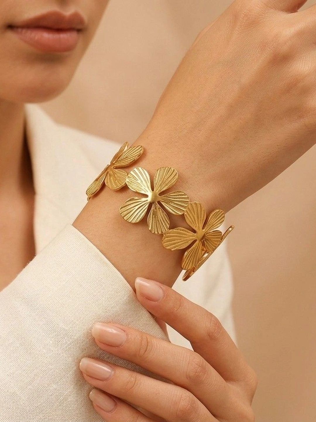 SUSHEE Women Gold-Plated Cuff Bracelet