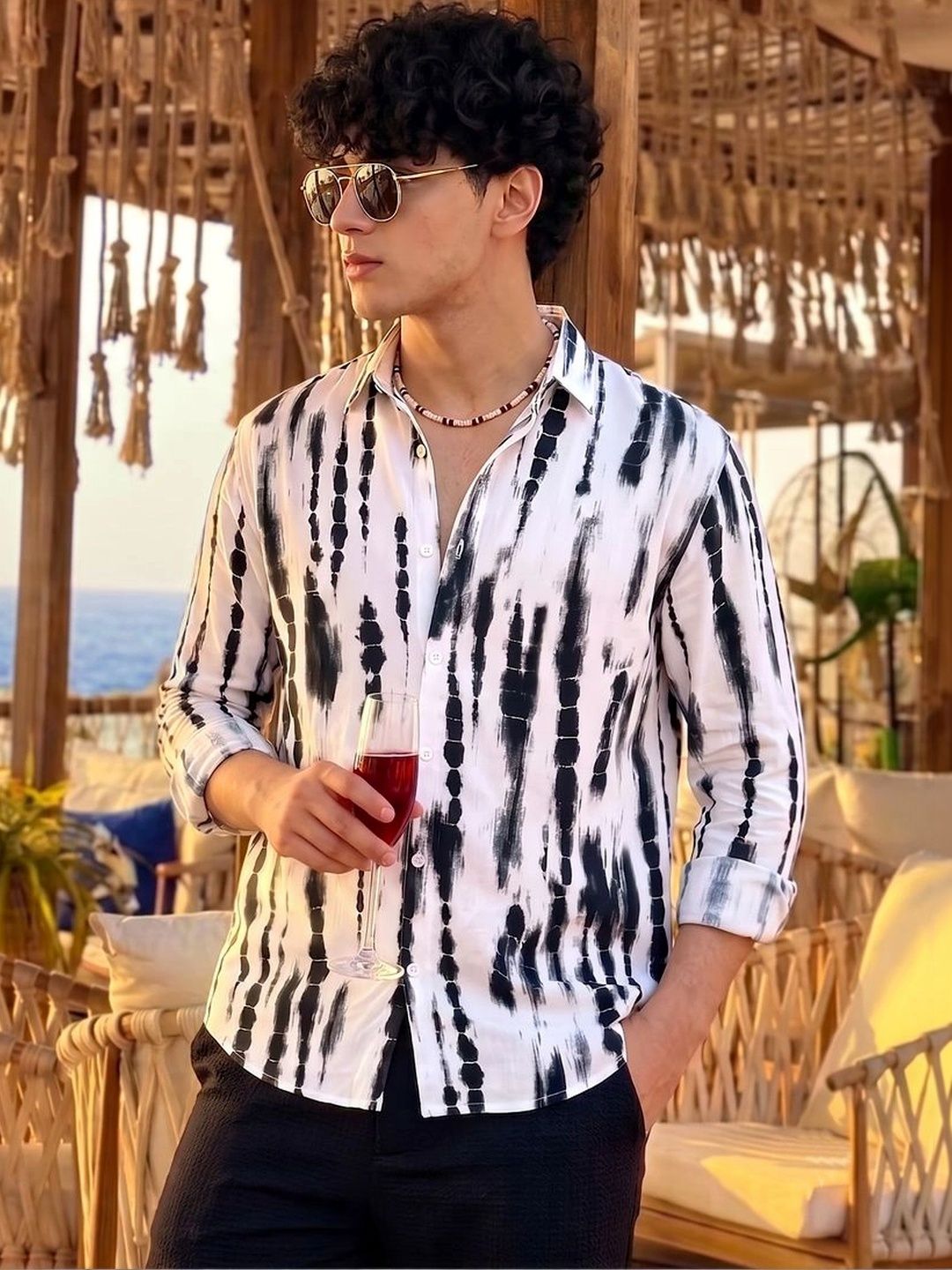 SRI VENKATESWARA FASHION Men Relaxed Printed Casual Shirt
