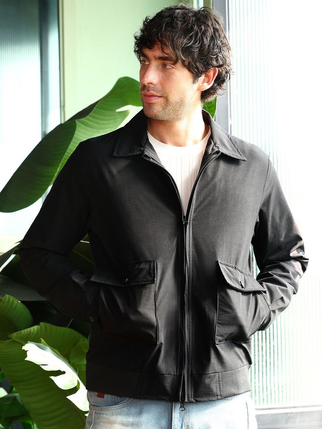 CAHOOT Geometric Spread Collar Lightweight ZipFront Jacket