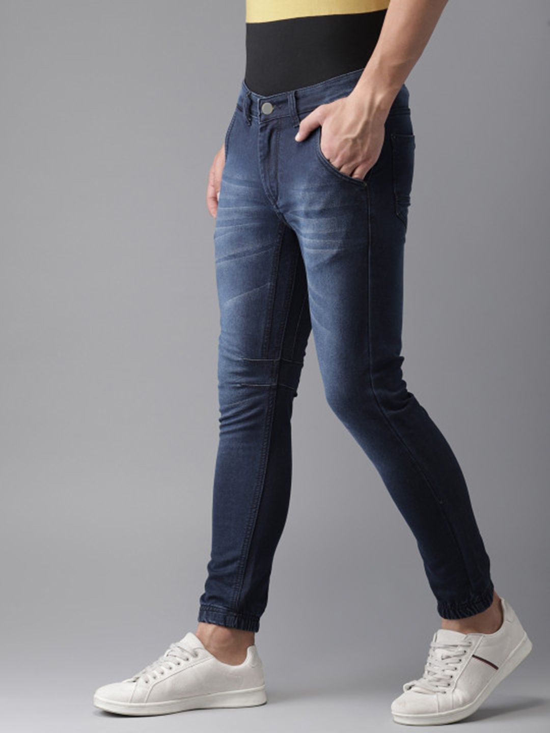 CAHOOT Men Blue Jogger Fit Mid-Rise Clean Look Stretchable Jeans
