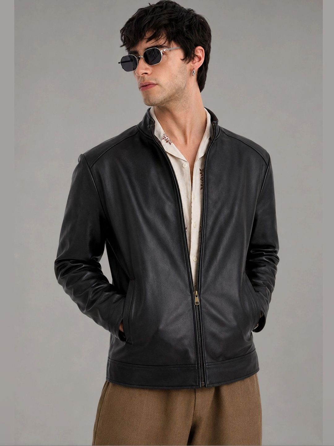Leather Retail Men Black Outdoor Leather Jacket