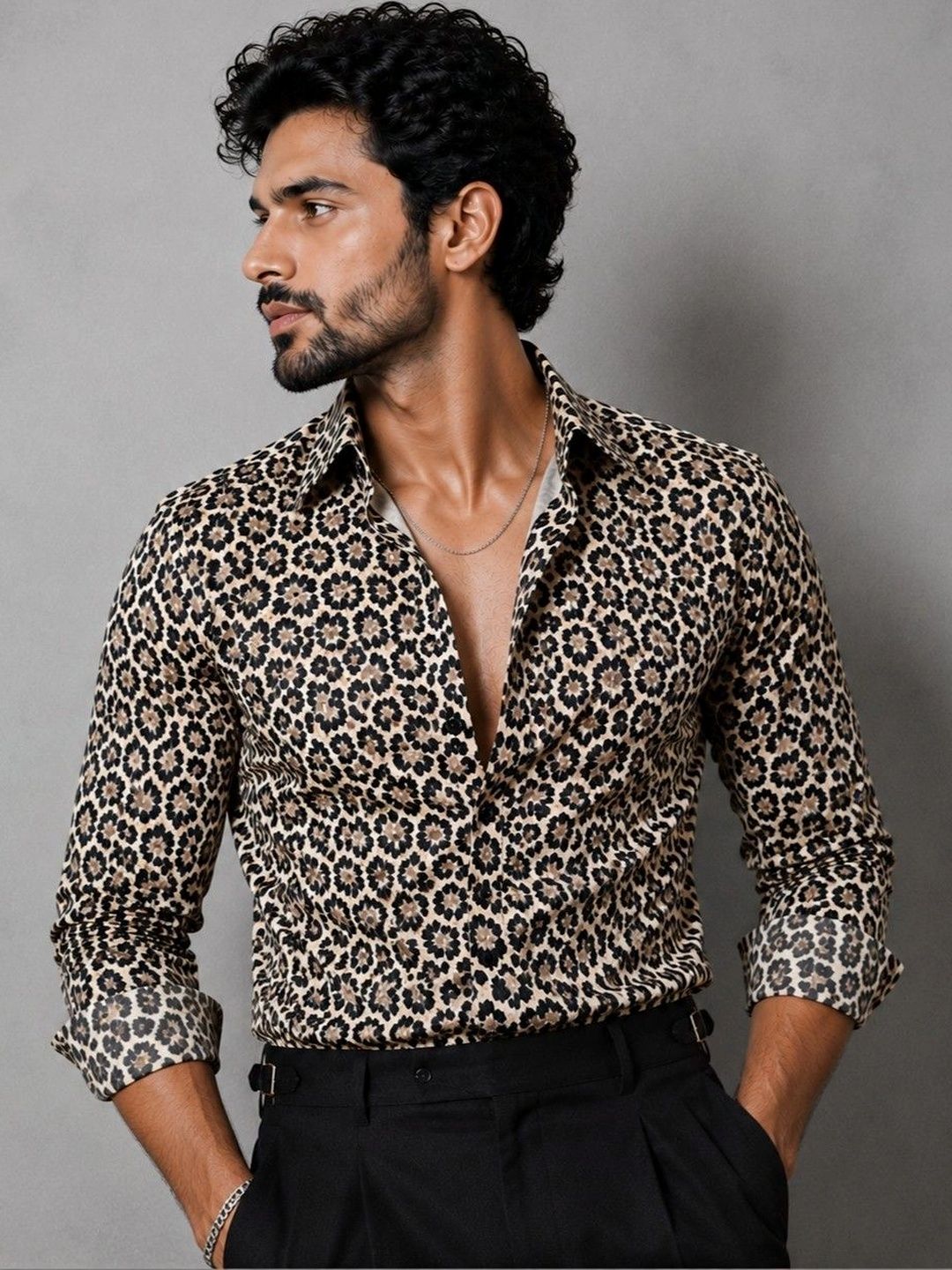 Foomer Men Standard Animal Printed Cotton Spread Collar Casual Shirt