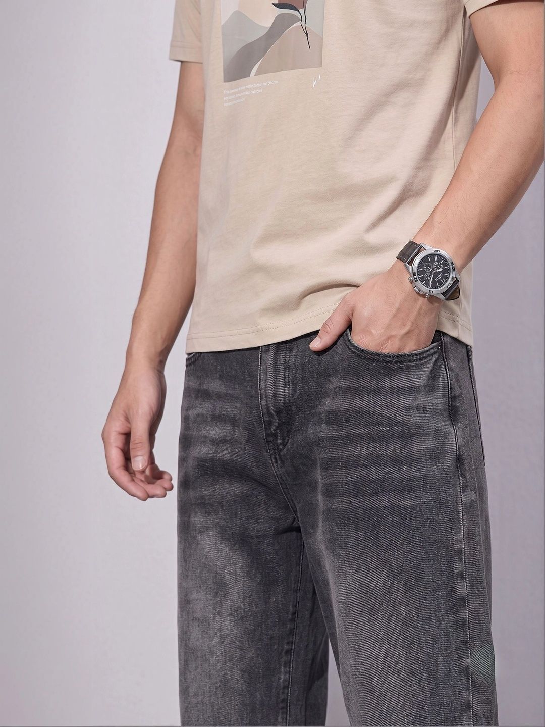HERE&NOW Men Relaxed Fit Mid-Rise Low Distress Stretchable Jeans