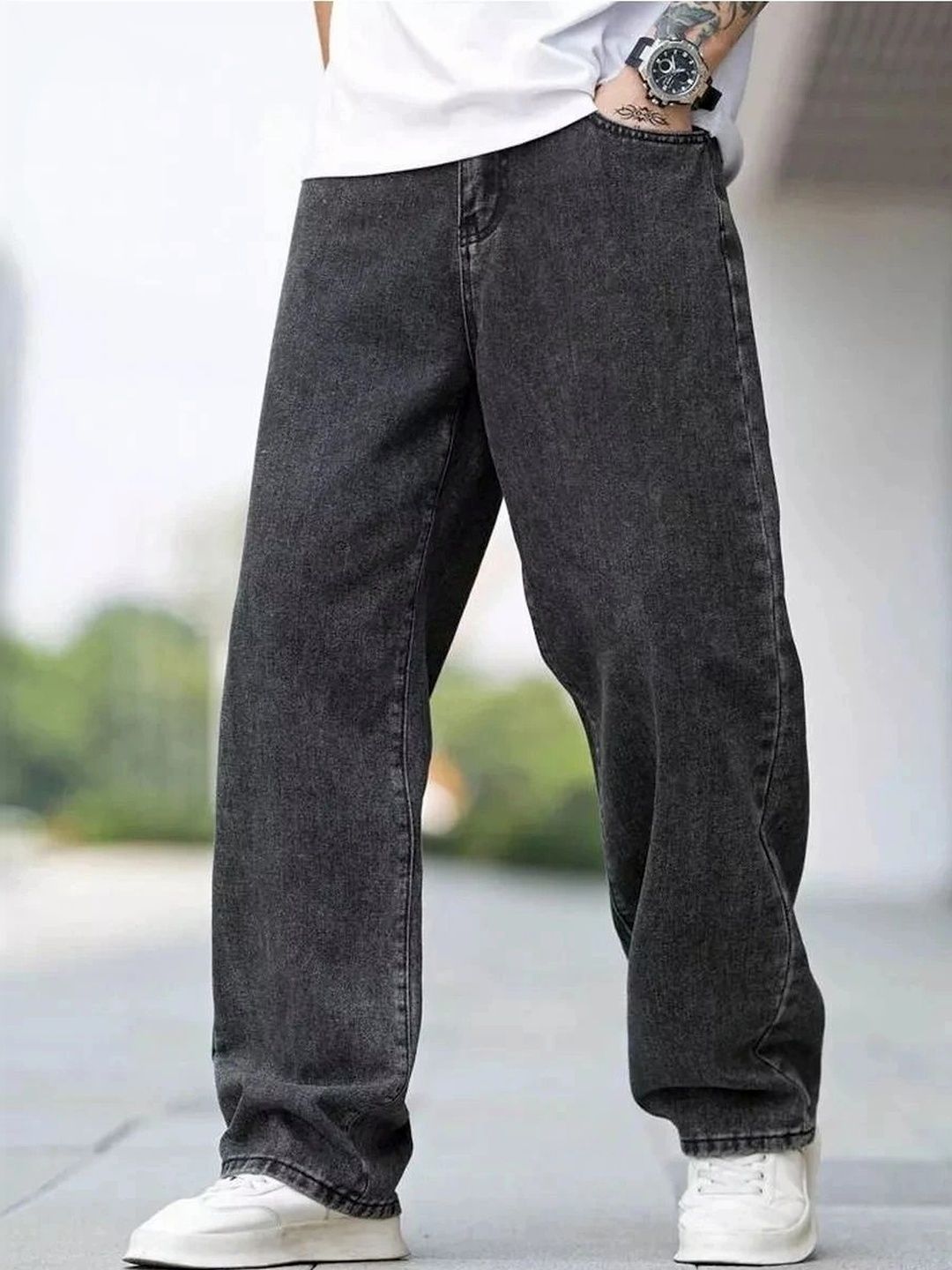 Wanted Men Straight Fit Mid-Rise Jeans