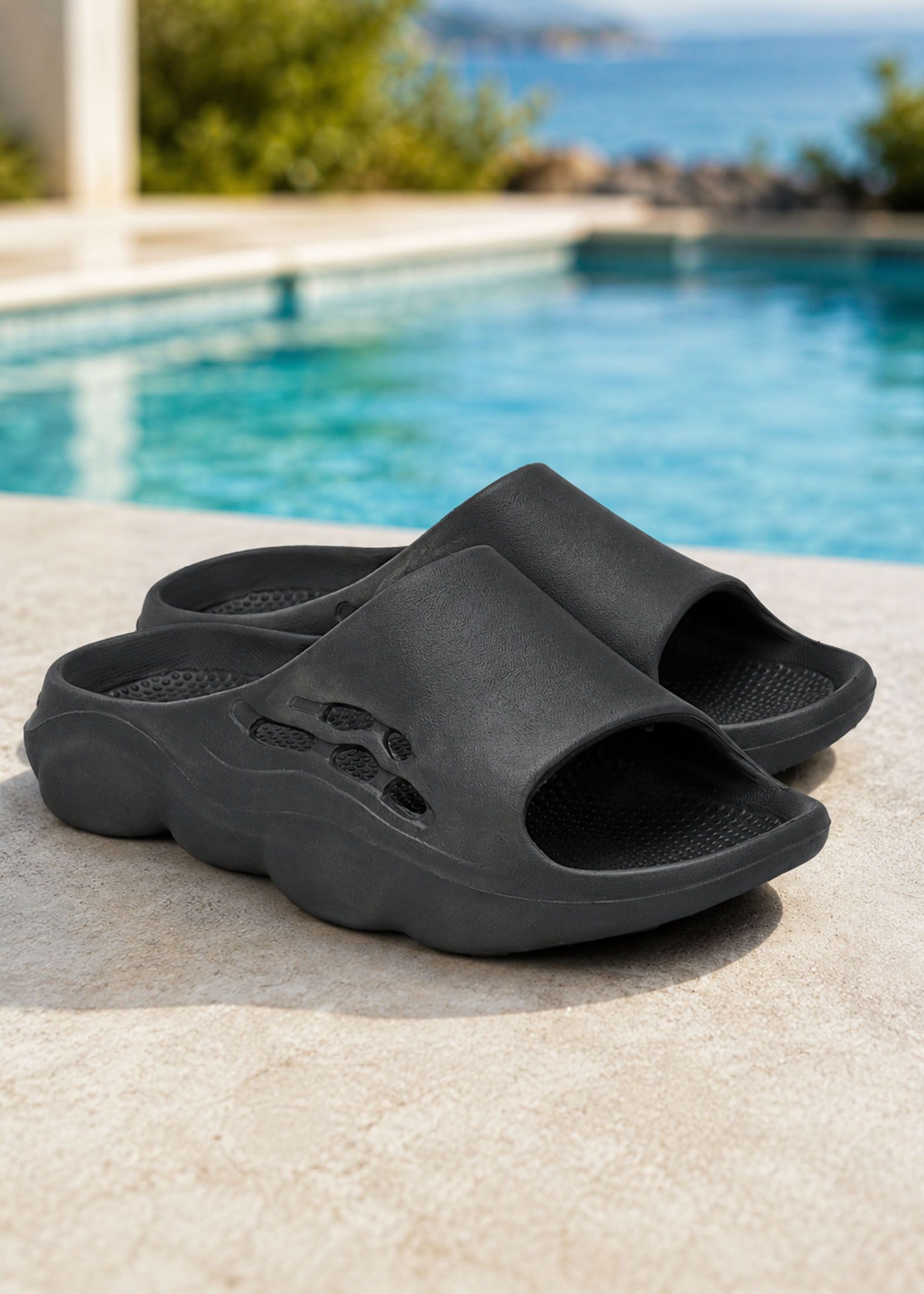 HRX by Hrithik Roshan Men Grey Rubber Sliders