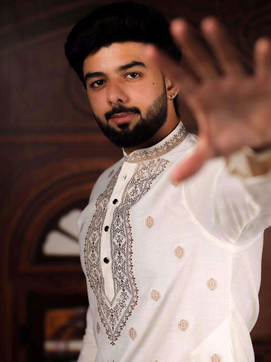 Koshin Men Ethnic Motifs Woven Design Mandarin Collar Cotton Straight Kurtas
