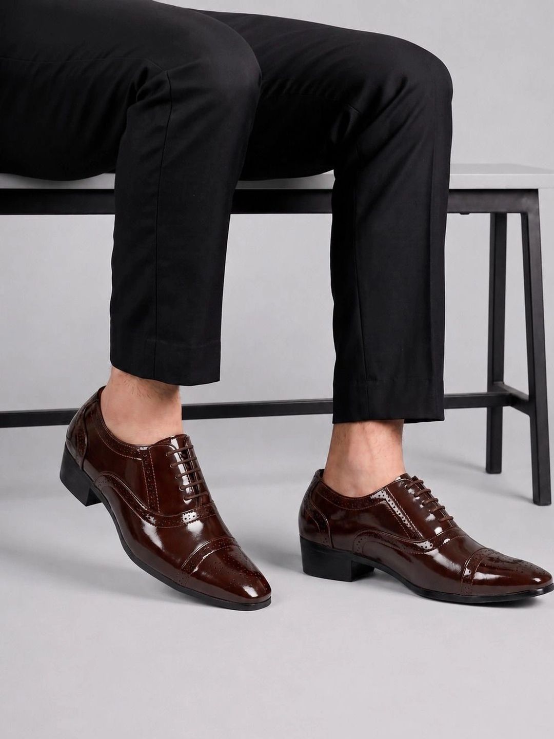 Bxxy Men Hidden Height Increasing Lace-Ups Round Toe Formal Brogues