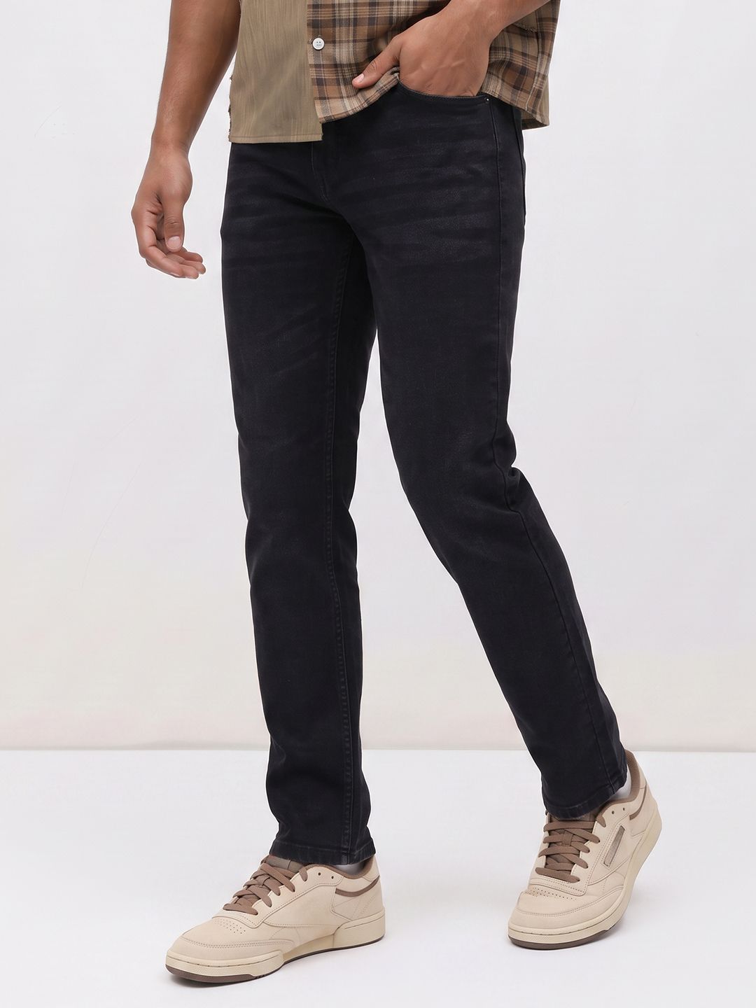 The Roadster Life Co. Men Slim Fit Jeans