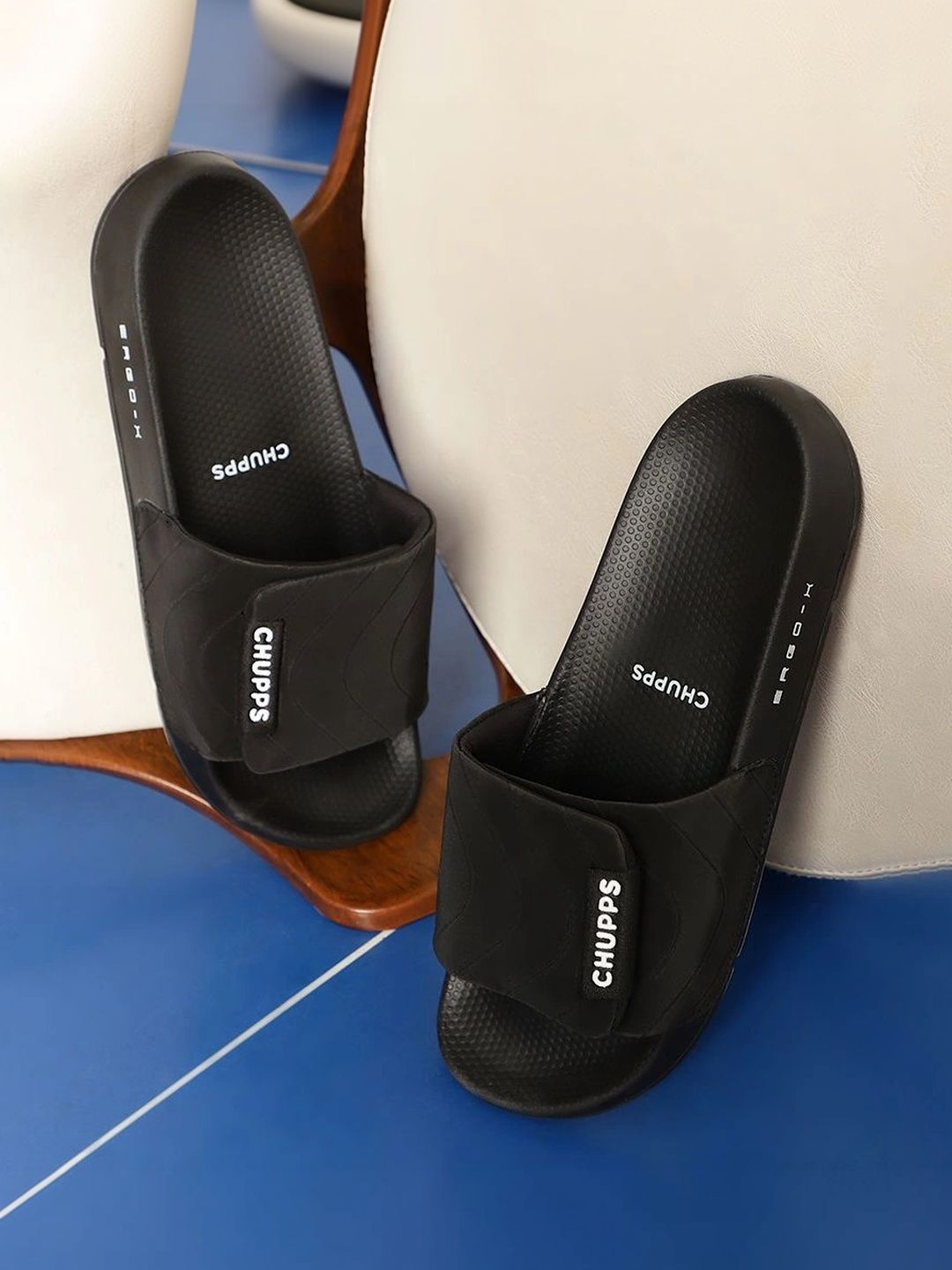 CHUPPS Men Black Flow Ergo-X Orthopedic Sliders