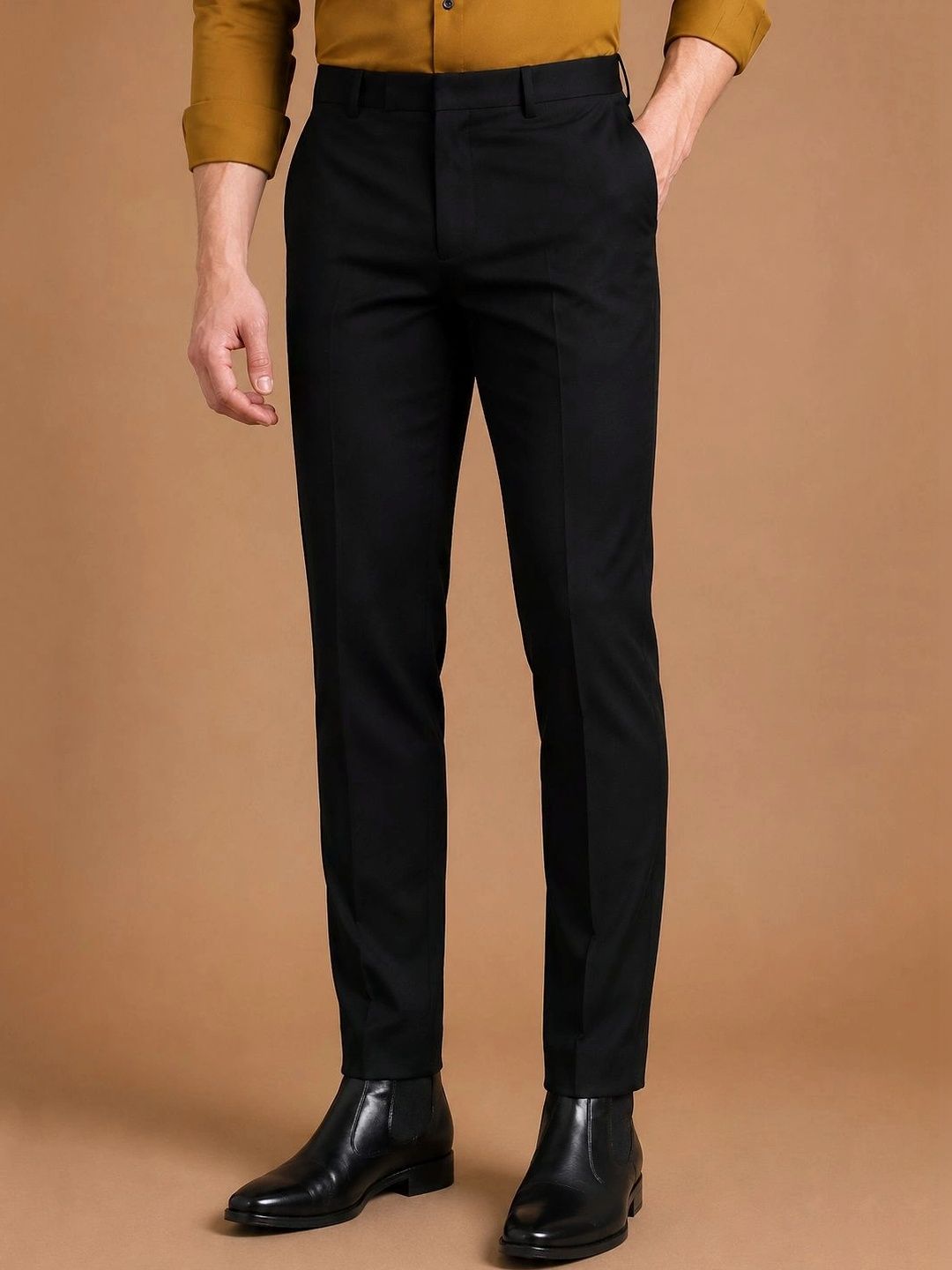Roadster Men Relaxed Tapered Fit Easy Wash Pleated Trousers