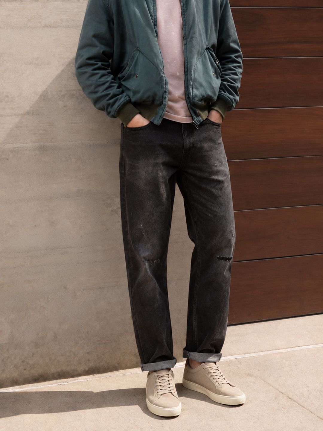 The Indian Garage Co Men Black Slim Fit Low Distress Light Fade Stretchable Jeans