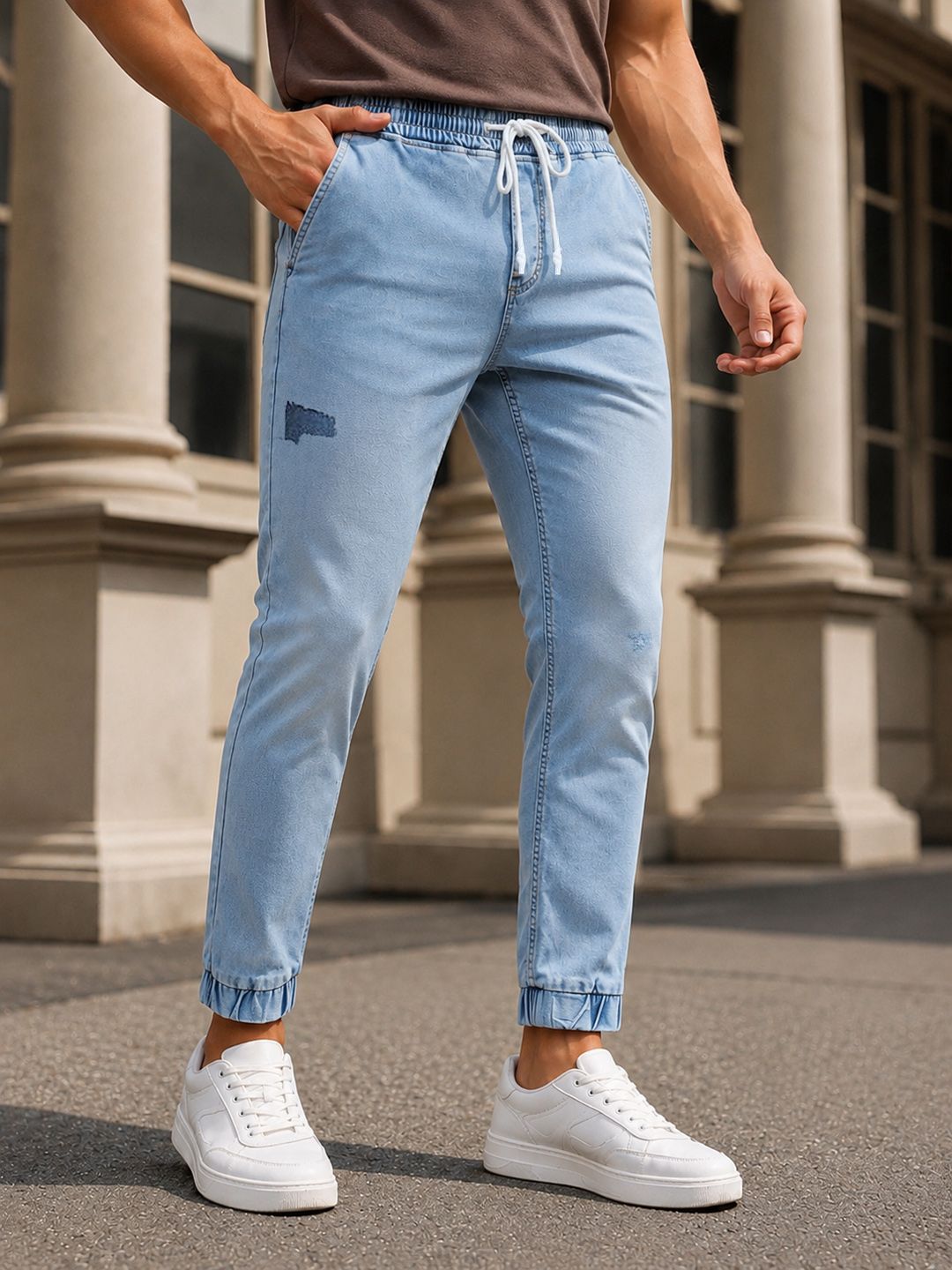 The Indian Garage Co Men Slim Fit Heavy Fade Stretchable Jeans