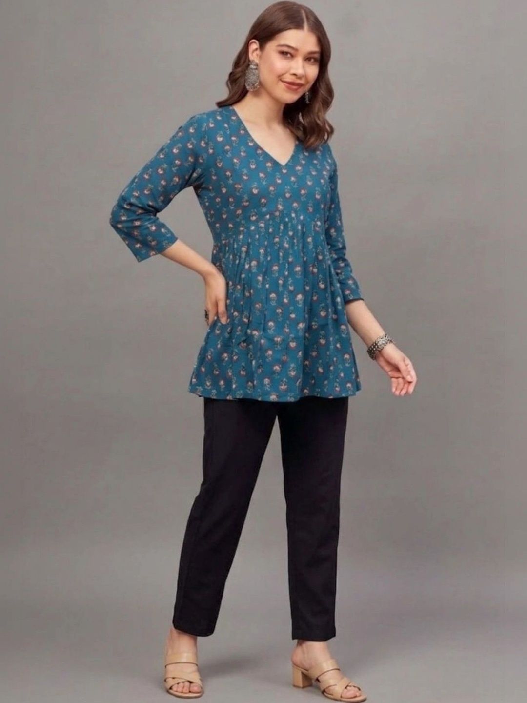 THE PAJAMA FACTORY Floral Printed V-Neck Pure Cotton Kurti