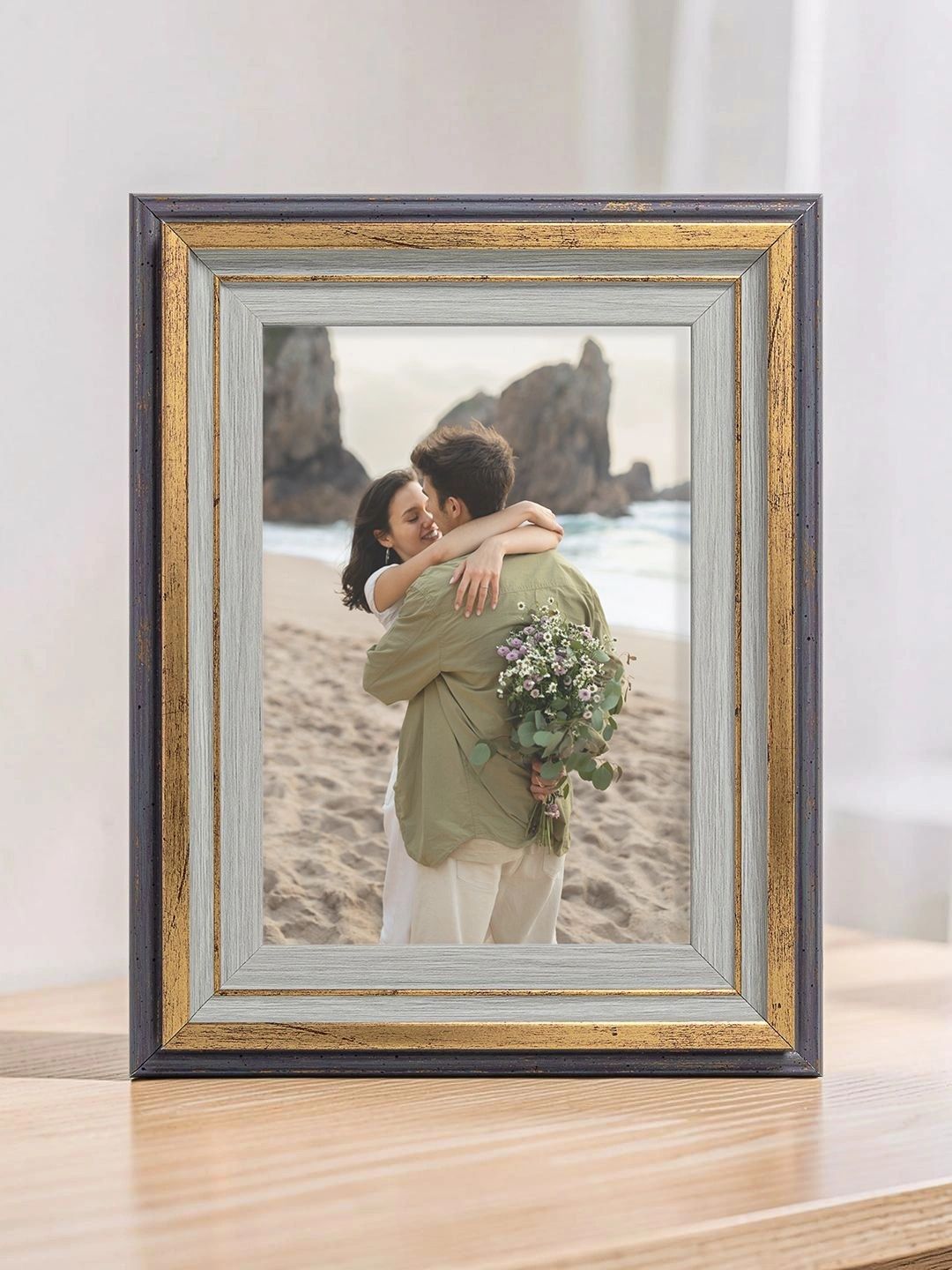 Golden Peacock Golden Peacock Grey & Gold-Toned 1 Pieces MDF Table Photo Frames